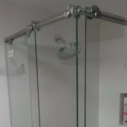 Divisin para bao corrediza con barra de acero
