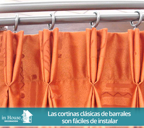 Cortinas clsicas sostenidas por un cortinero con barras